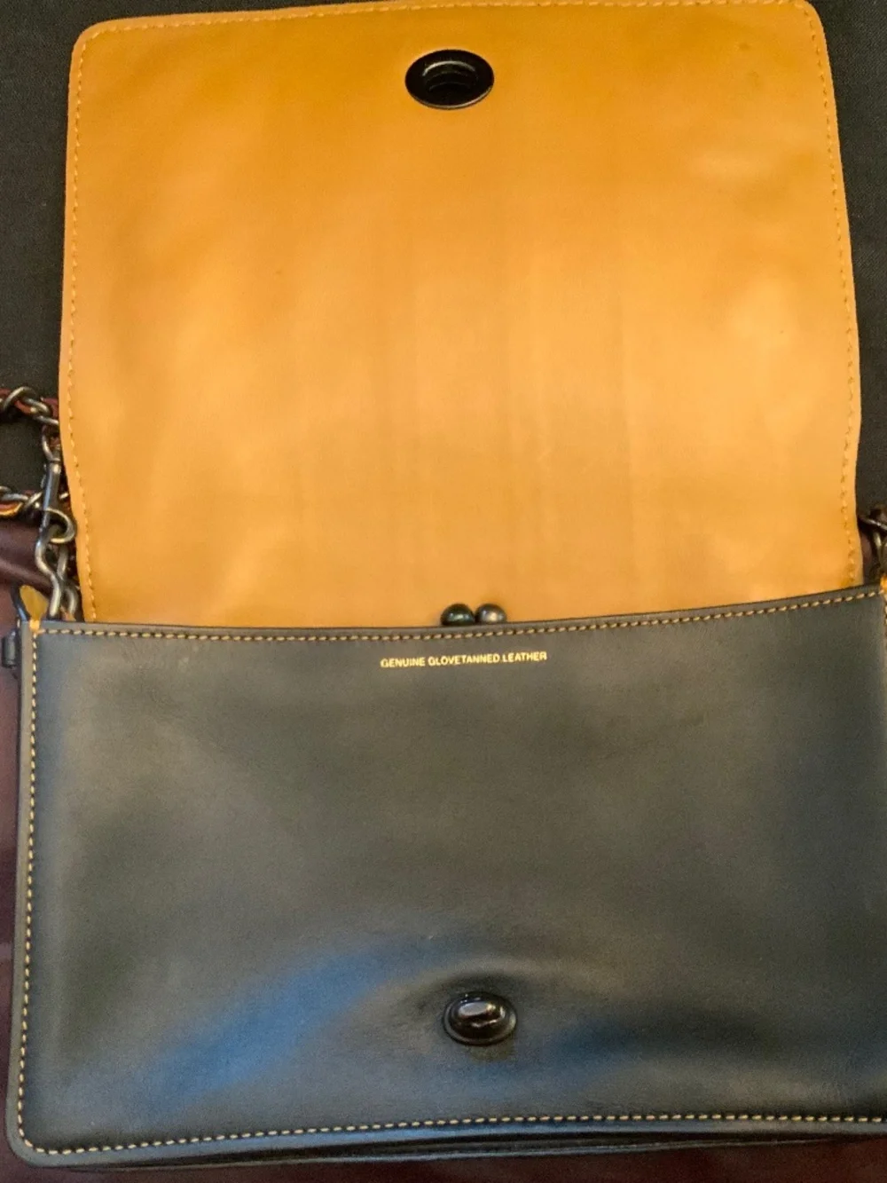 Vintage Coach black Dinky 24 Crossbody Purse